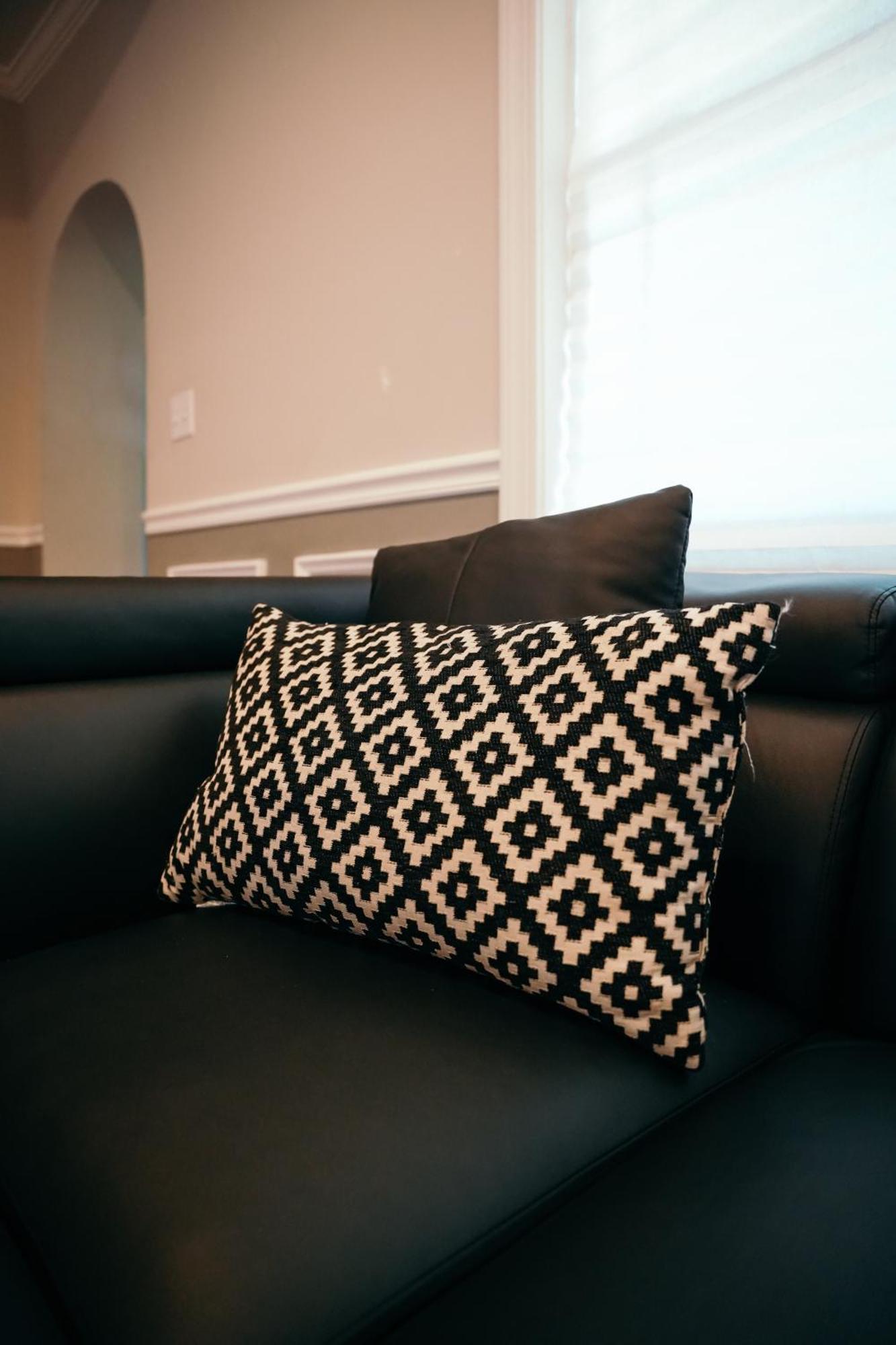 Charm City Luxury 4 Bedroom Brick Home Baltimore Bagian luar foto