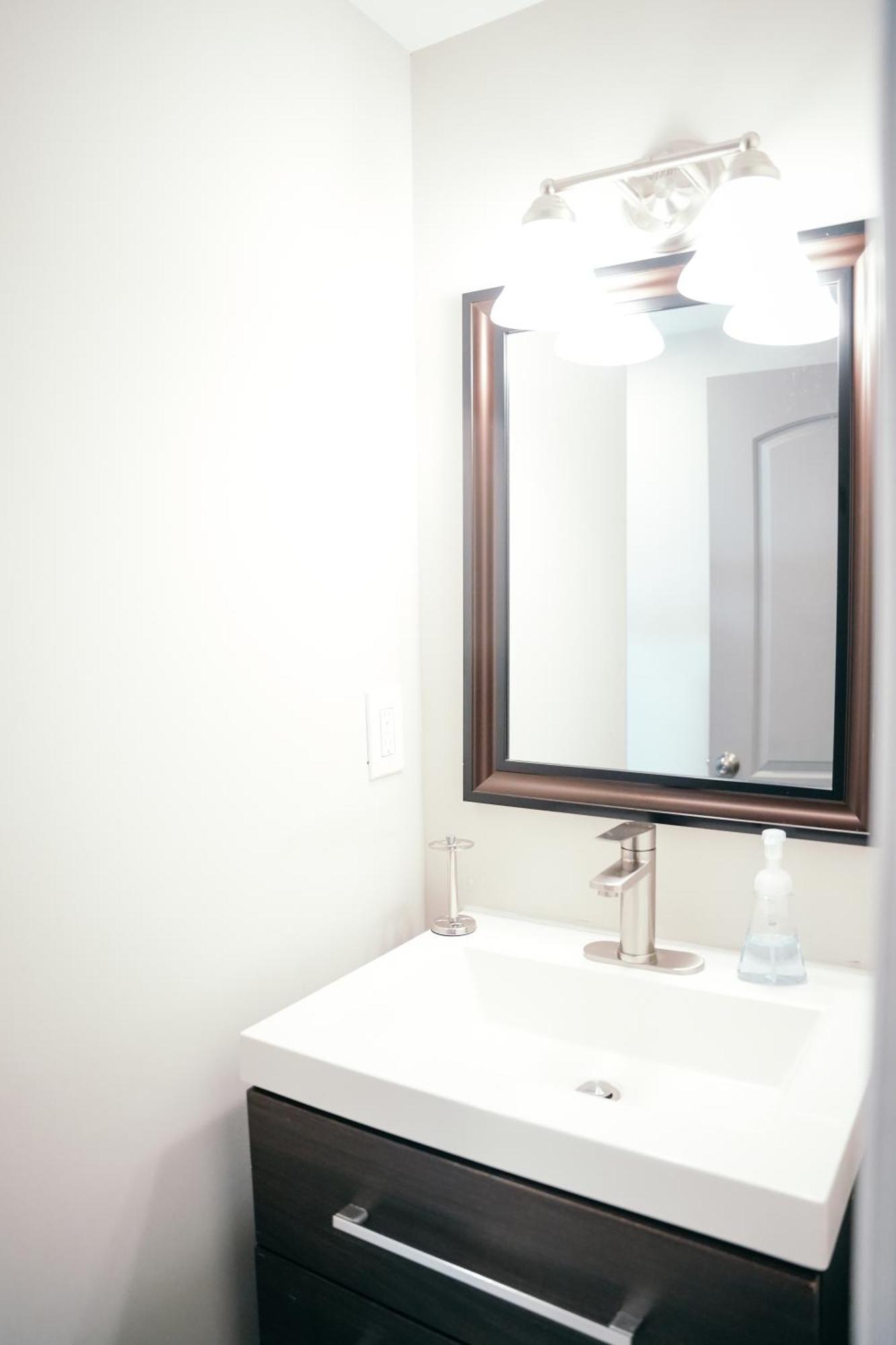 Charm City Luxury 4 Bedroom Brick Home Baltimore Bagian luar foto